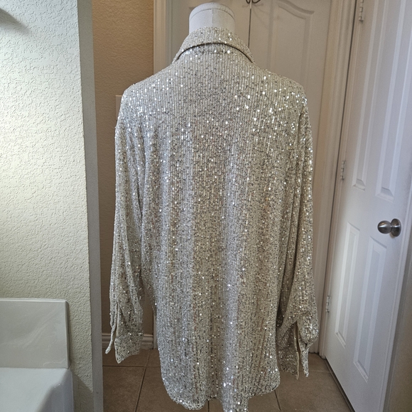 Main Strip Gold Sequin Oversized Button Up Shirt Size Small - Picture 6 of 8